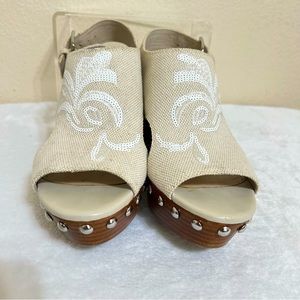 Donald J Pliner fallon wedges